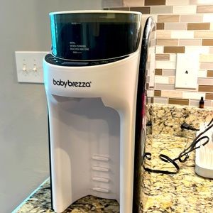 Baby Breezza Formula Pro
